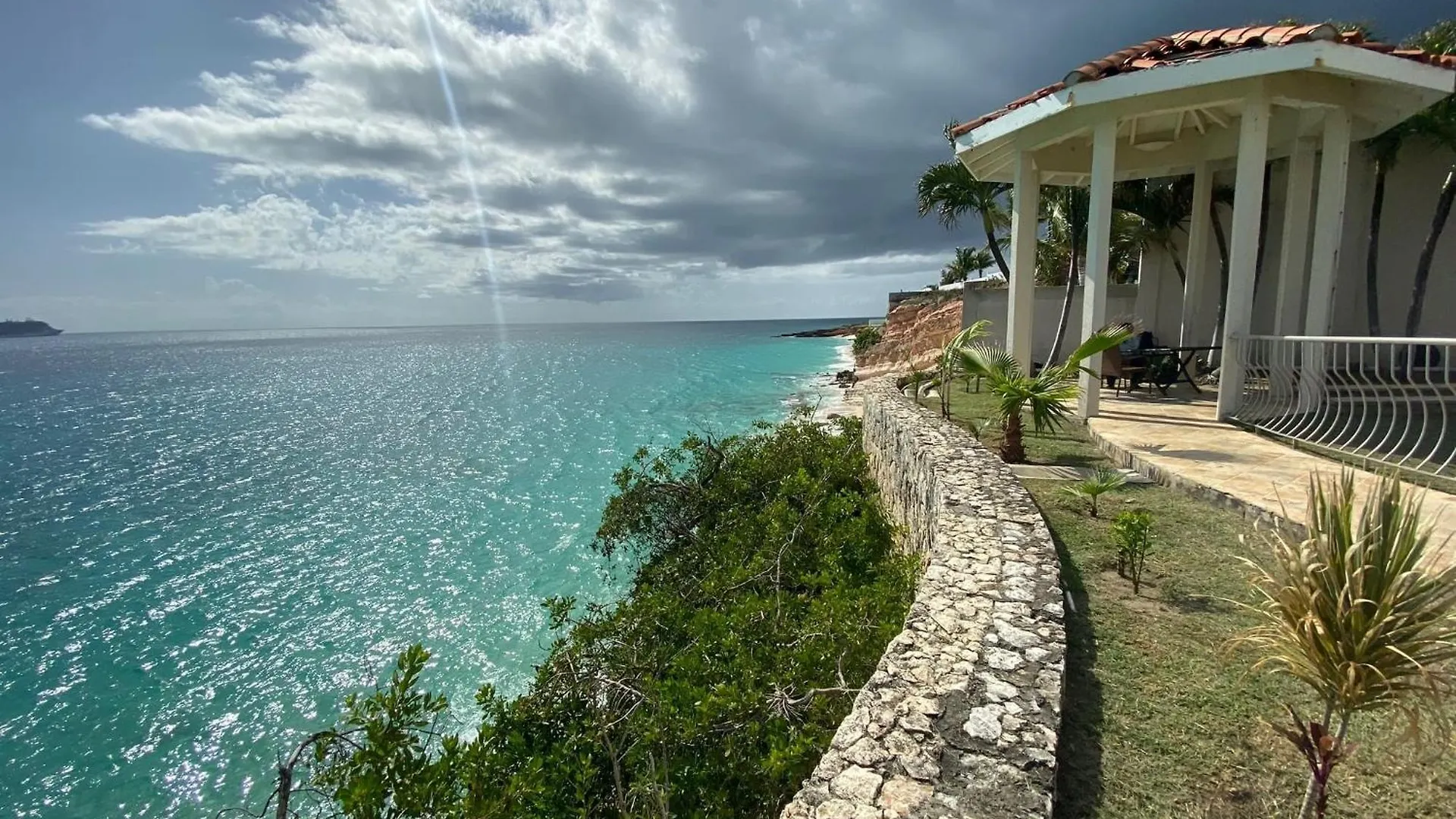 Apartament Ocean Bliss: Balcony & Pools & Peloton Bike! Cupecoy  Sint Maarten