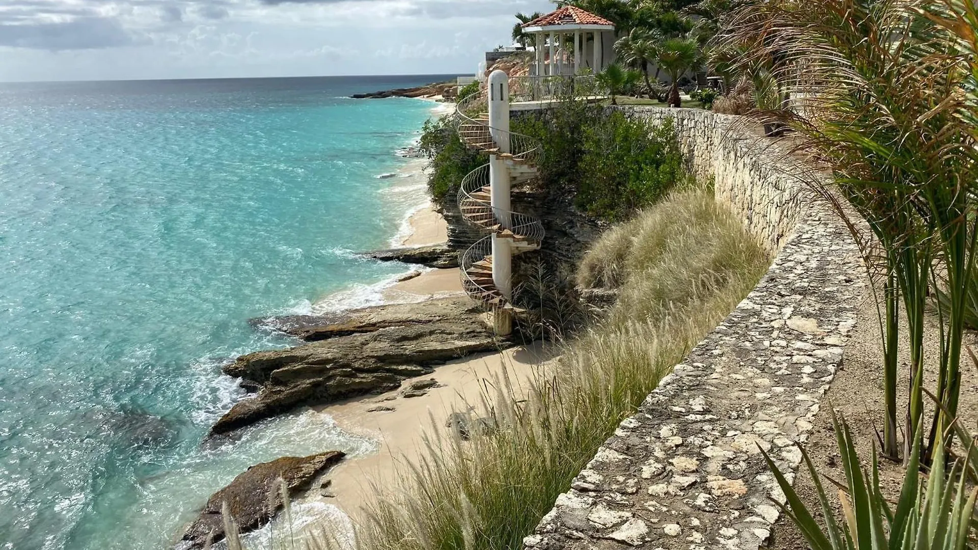 Apartament Ocean Bliss: Balcony & Pools & Peloton Bike! Cupecoy  Sint Maarten